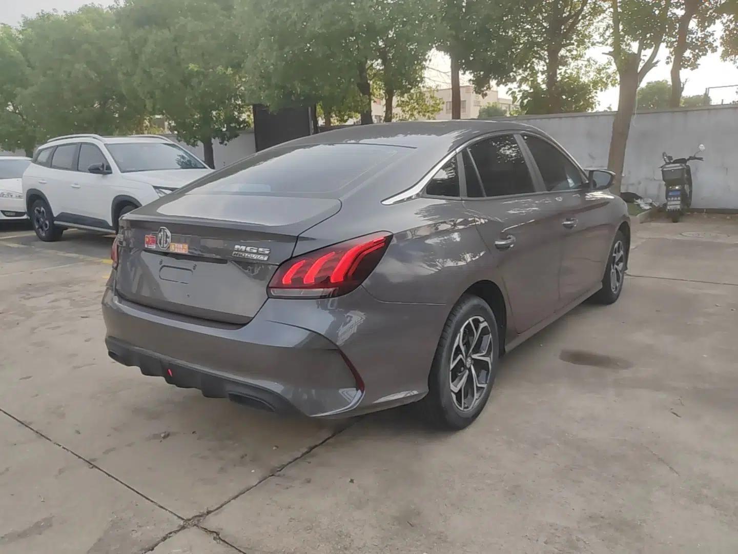 MG 5 2022 180 DVVT CVT Youth Luxury Edition — миниатюра 6
