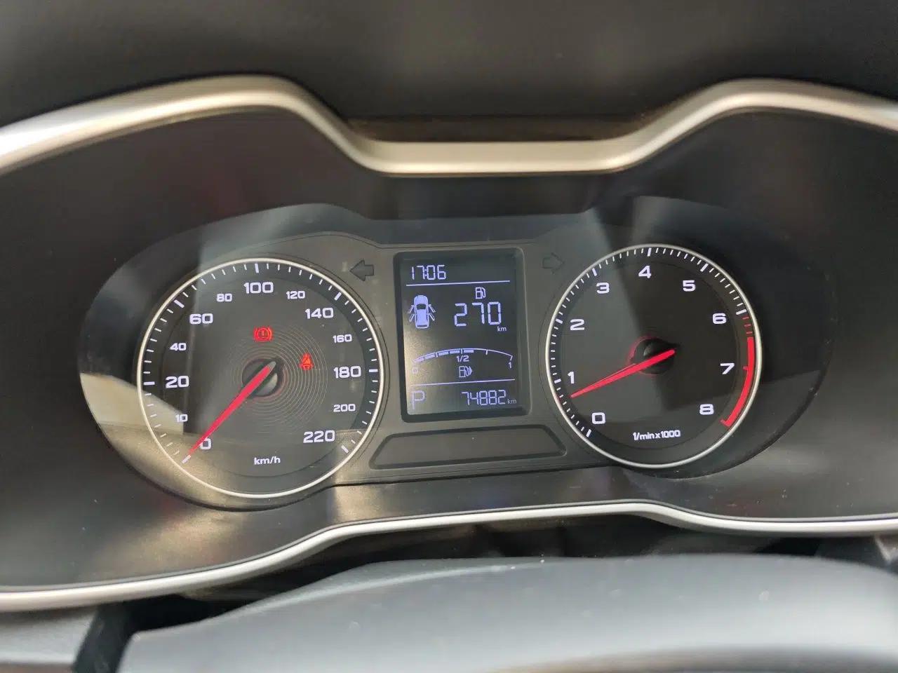 MG ZS 2018 1.5L Automatic Elite Edition China V Standard — миниатюра 11