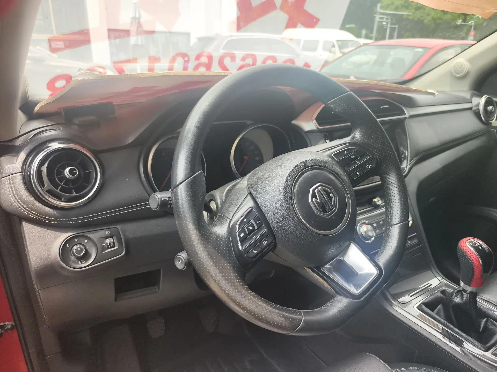 MG GS 2017 20T Manual Luxury Edition — миниатюра 9