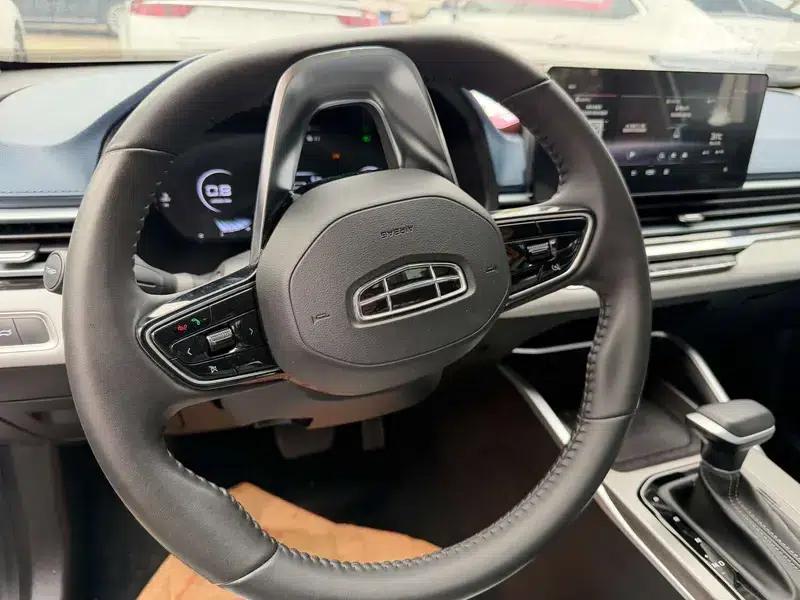 Geely Emgrand 2022 4th Generation 1.5L CVT Luxury Edition — миниатюра 13