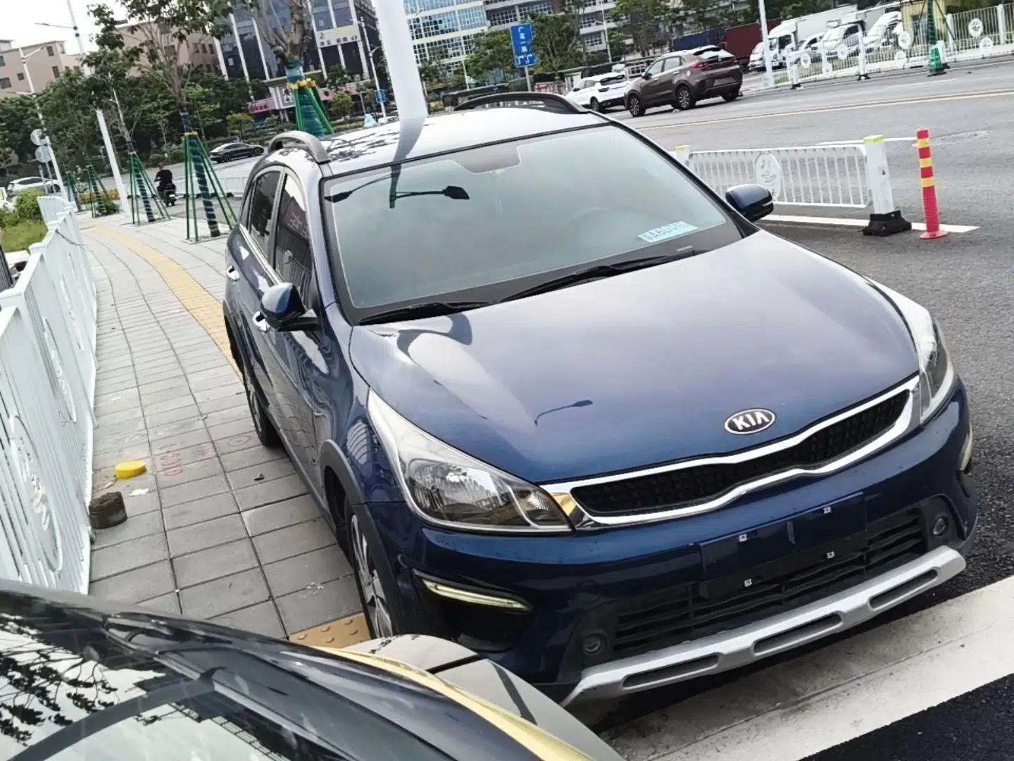 Kia KX Cross 2017 1.4L AT GLS — миниатюра 3