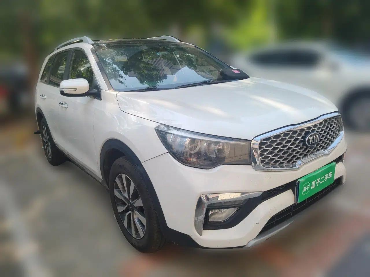 Kia KX7 2017 2.0T Automatic Two-Wheel Drive GLS 7-Seater — миниатюра 3