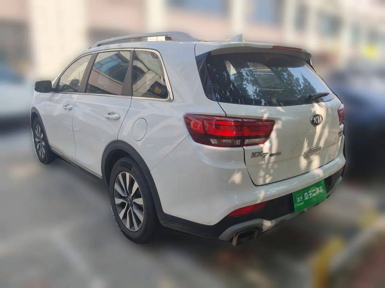 Kia KX7 2017 2.0T Automatic Two-Wheel Drive GLS 7-Seater — миниатюра 4