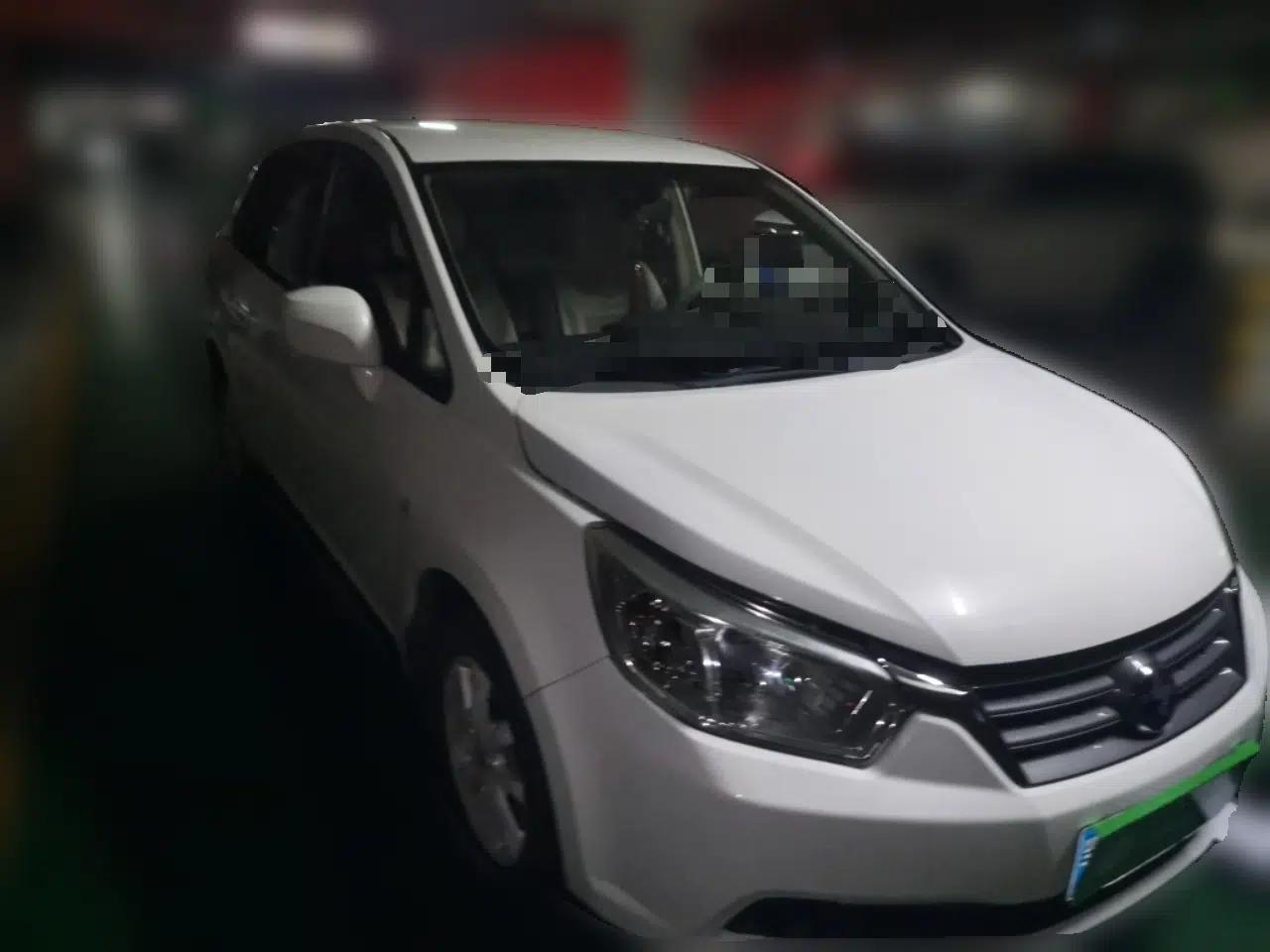 Venucia D50 2012 1.6L Manual Comfort Edition — миниатюра 3