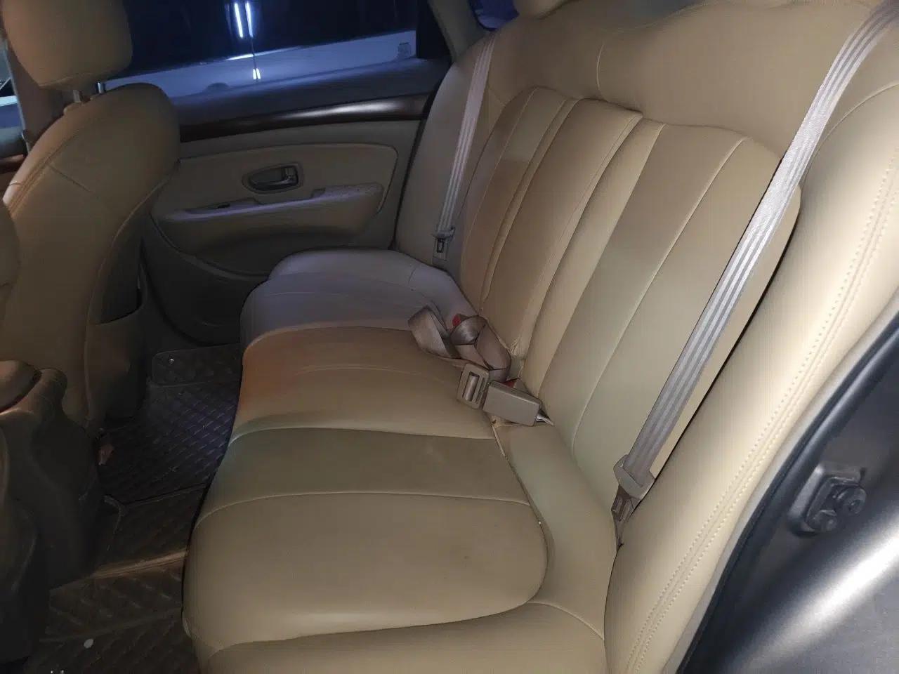 Nissan Sylphy 2009 1.6XE Automatic Comfort Edition — миниатюра 17