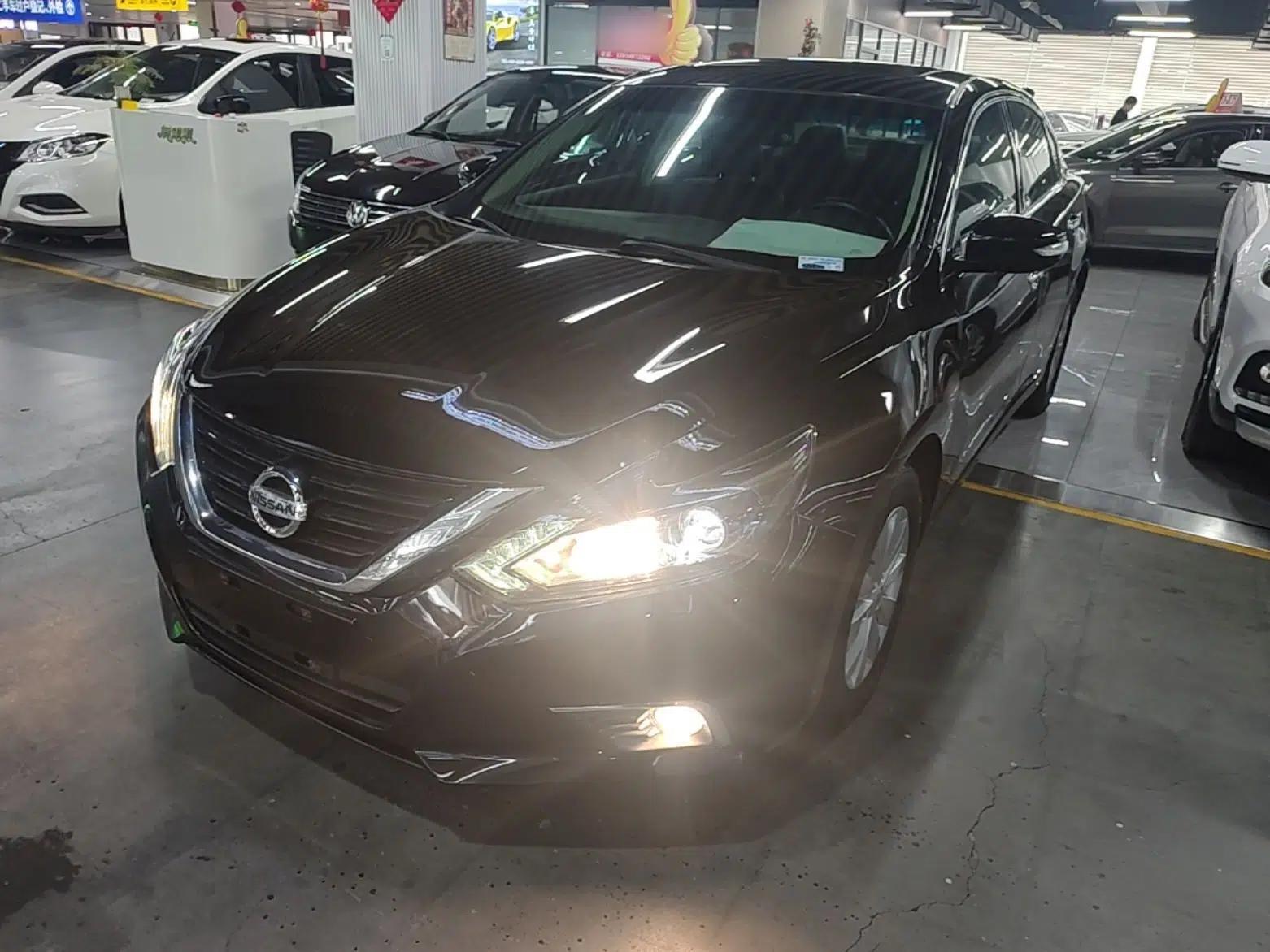 Nissan Teana 2016 Revised Version 2.0L XL Comfort Edition — миниатюра 1