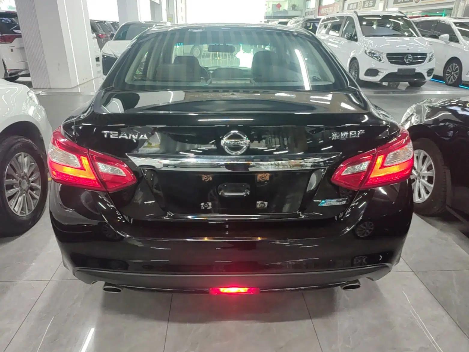 Nissan Teana 2016 Revised Version 2.0L XL Comfort Edition — миниатюра 5
