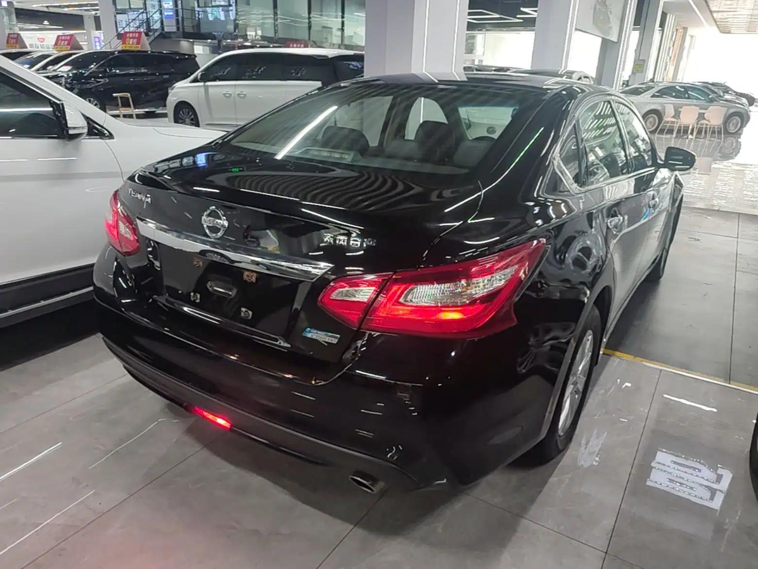 Nissan Teana 2016 Revised Version 2.0L XL Comfort Edition — миниатюра 6