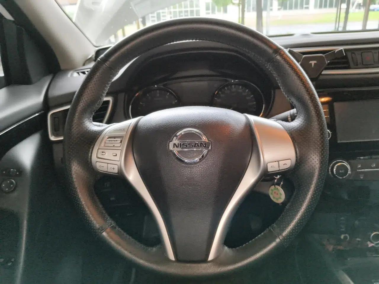 Nissan Qashqai 2017 2.0L CVT Elite Edition China V Standard — миниатюра 7