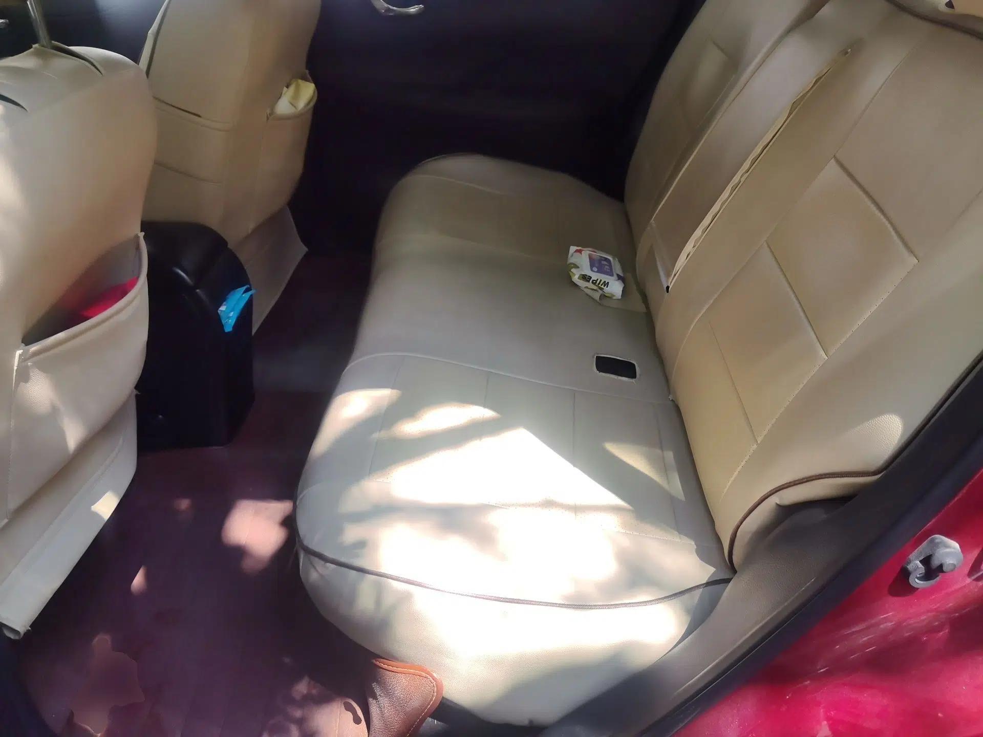 Nissan Tiida 2014 1.6L Manual Smart Model — миниатюра 17