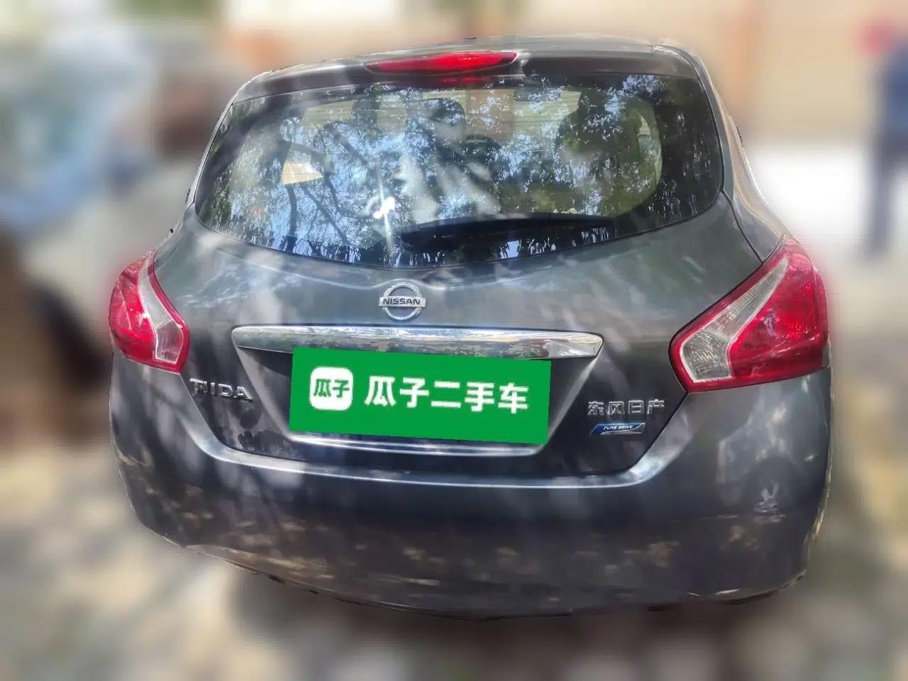 Nissan Tiida 2014 1.6L Manual Smart Model — миниатюра 5