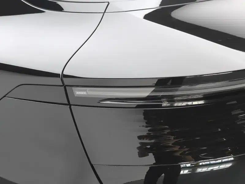 ZEEKR 007 2025 Long Range Rear-Wheel Drive Intelligent Driving Edition 100kWh — миниатюра 13