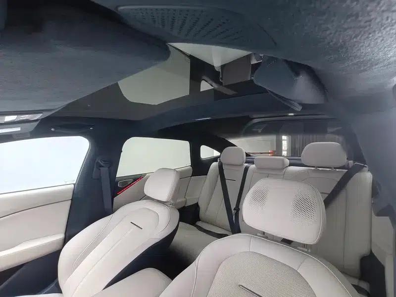 ZEEKR 007 2025 Long Range Rear-Wheel Drive Intelligent Driving Edition 100kWh — миниатюра 19
