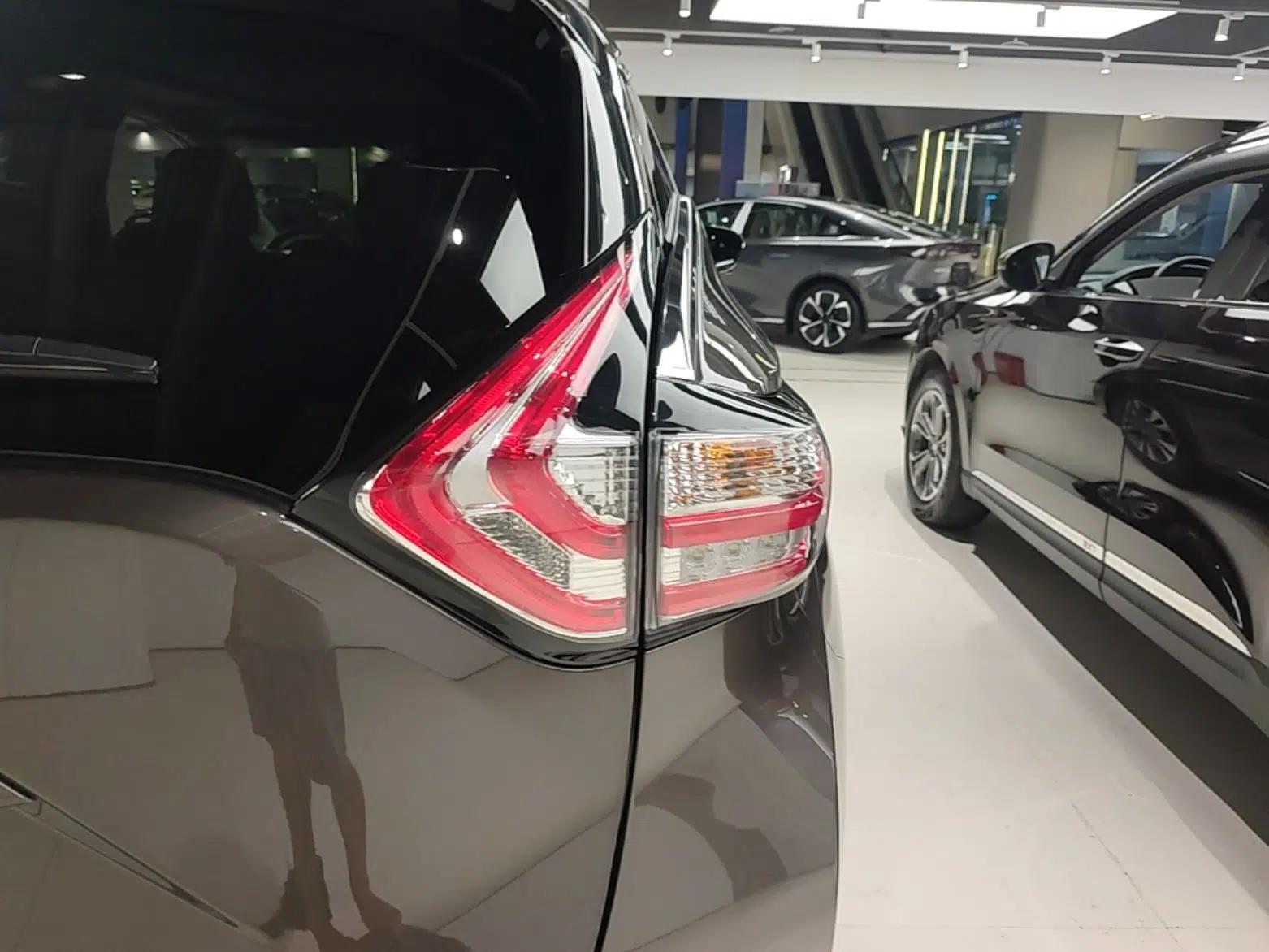 Nissan Murano 2021 2.5L XL Two-Wheel Drive Smart Connect Luxury Edition — миниатюра 14
