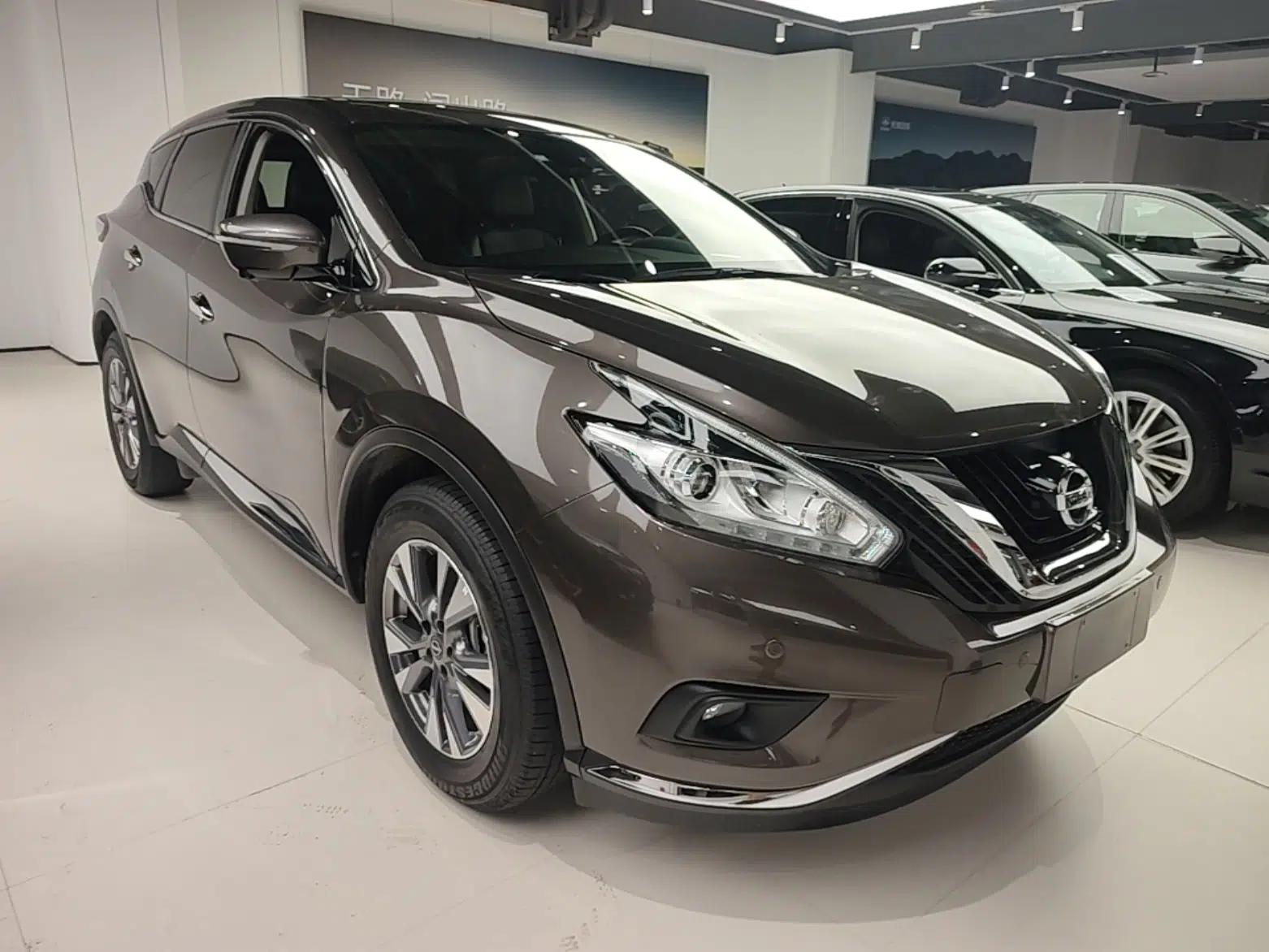 Nissan Murano 2021 2.5L XL Two-Wheel Drive Smart Connect Luxury Edition — миниатюра 3