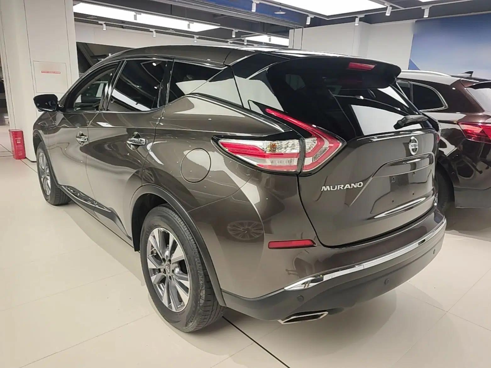 Nissan Murano 2021 2.5L XL Two-Wheel Drive Smart Connect Luxury Edition — миниатюра 4