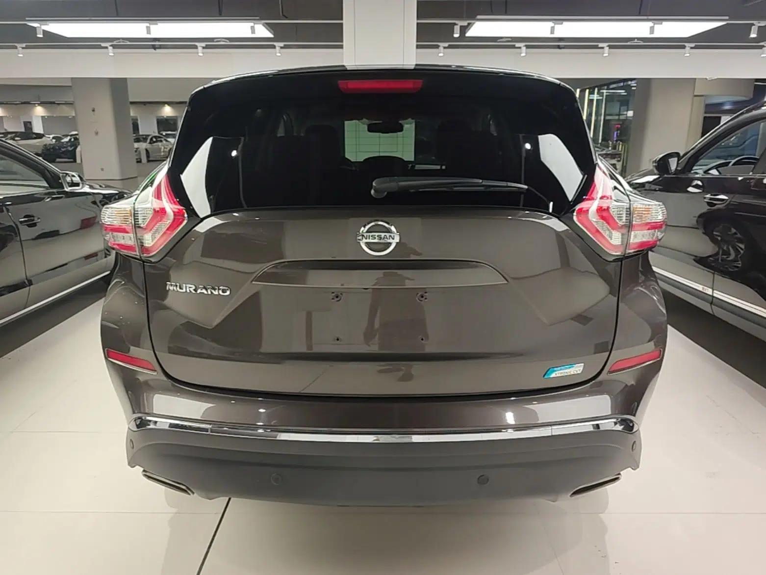 Nissan Murano 2021 2.5L XL Two-Wheel Drive Smart Connect Luxury Edition — миниатюра 5