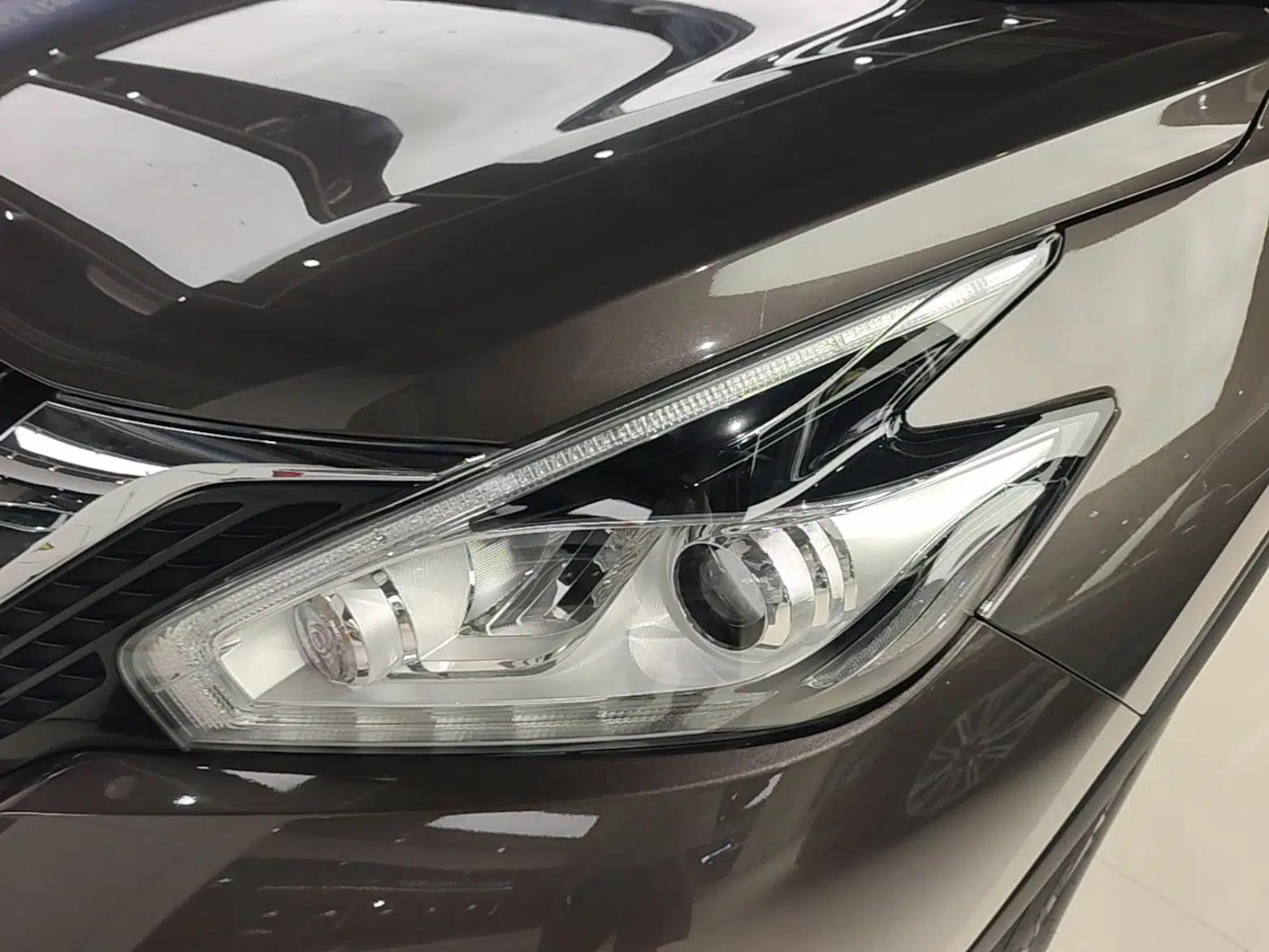 Nissan Murano 2021 2.5L XL Two-Wheel Drive Smart Connect Luxury Edition — миниатюра 8