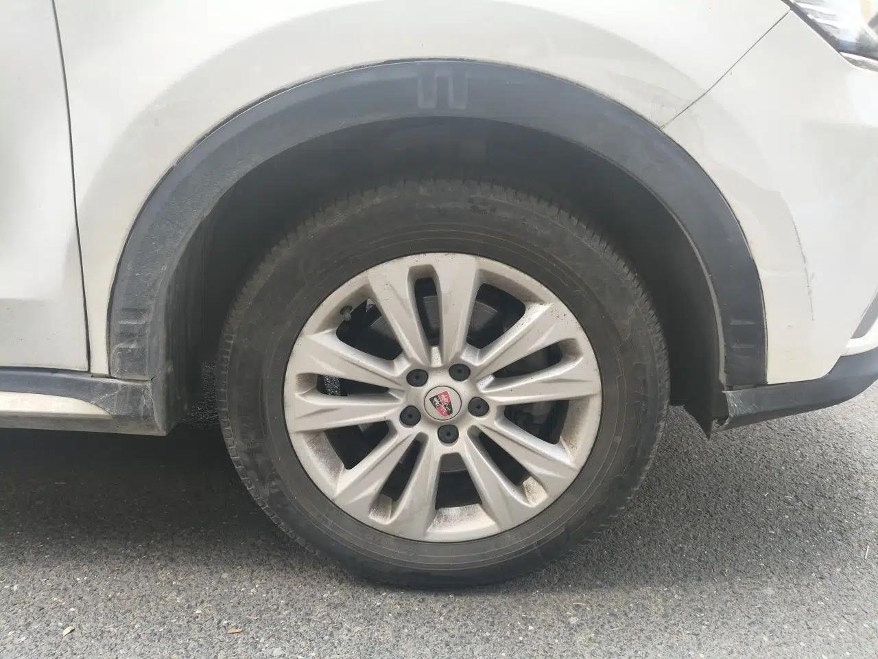 Roewe RX5 2016 20T Two-Wheel Drive Automatic Flagship Edition — миниатюра 8