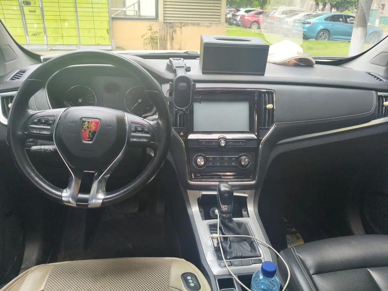 Roewe RX5 2016 20T Two-Wheel Drive Automatic Flagship Edition — миниатюра 9