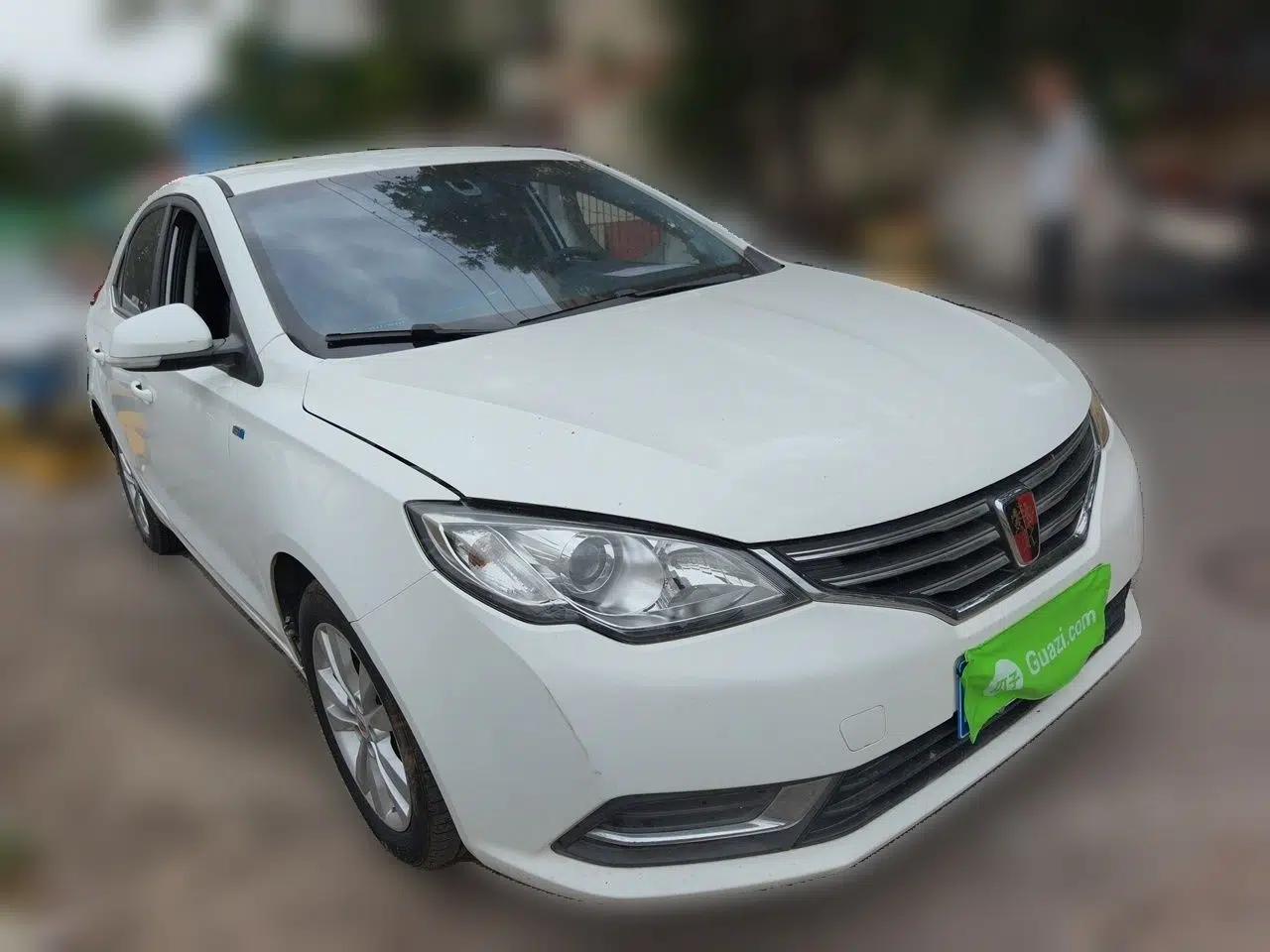 Roewe 360 2016 1.5L Manual Smart Screen Version — миниатюра 3