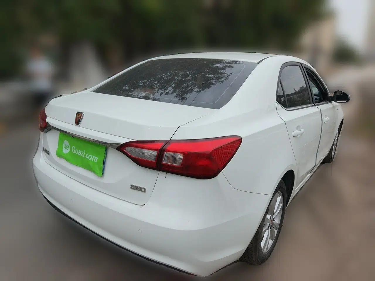 Roewe 360 2016 1.5L Manual Smart Screen Version — миниатюра 6