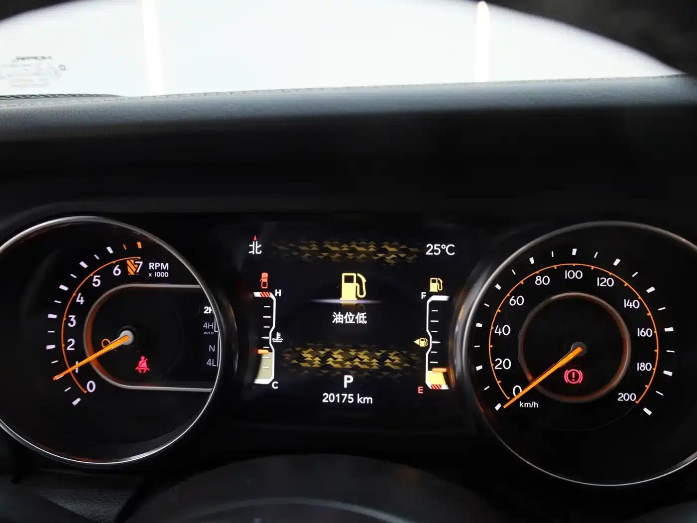 Gladiator 2022 3.6L First Edition — миниатюра 9
