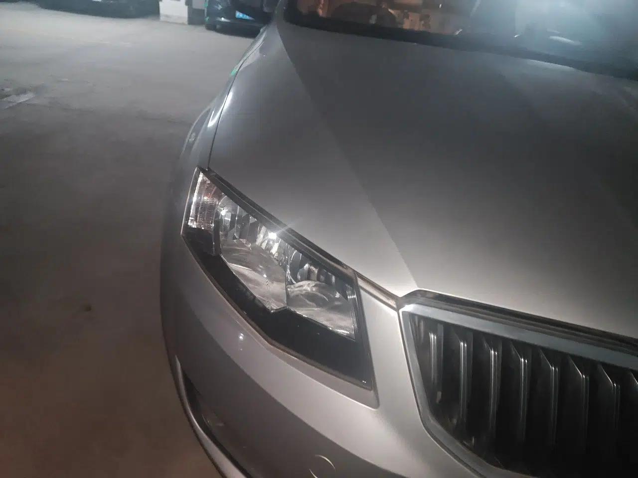 Skoda Octavia 2015 1.6L Automatic Yijun Edition — миниатюра 7