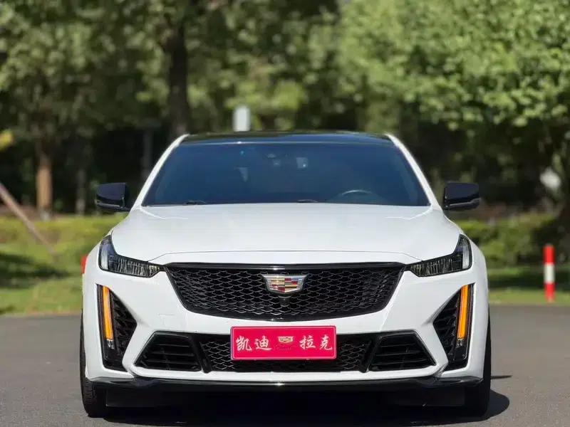2022 Cadillac CT5 28T Luxury — миниатюра 2