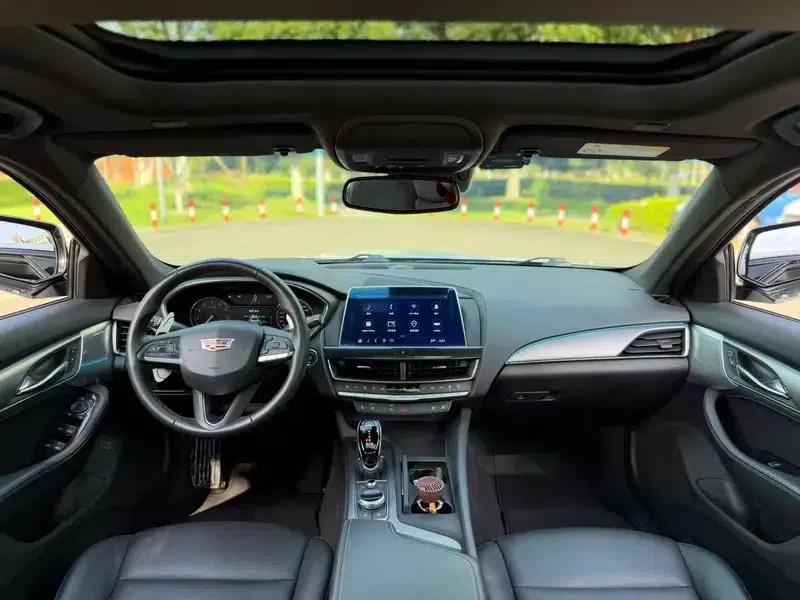 2022 Cadillac CT5 28T Luxury — миниатюра 8