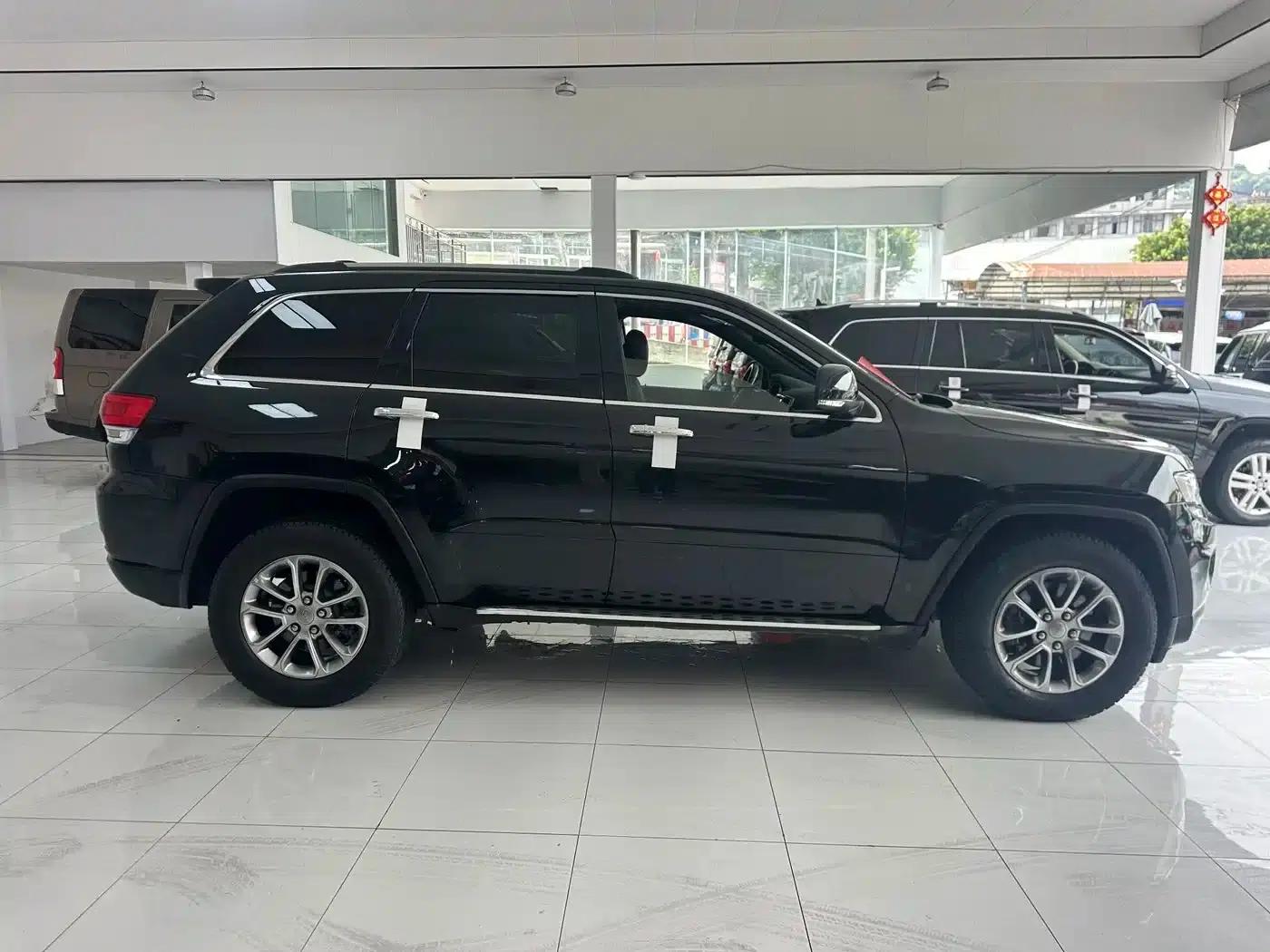 2015 Jeep Grand Cherokee (Imported) 3.0TD Diesel Comfort Navigation Edition — миниатюра 18