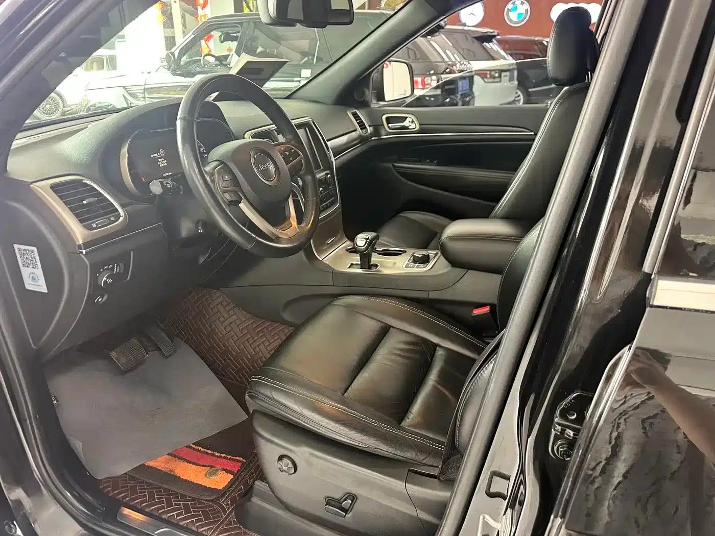 2015 Jeep Grand Cherokee (Imported) 3.0TD Diesel Comfort Navigation Edition — миниатюра 7