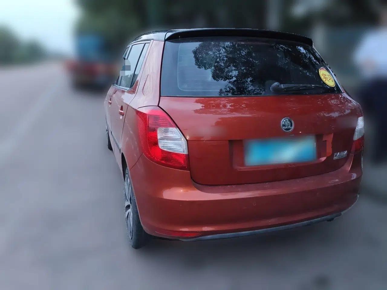 Skoda Fabia 2014 1.6L Automatic Sport Edition — миниатюра 4