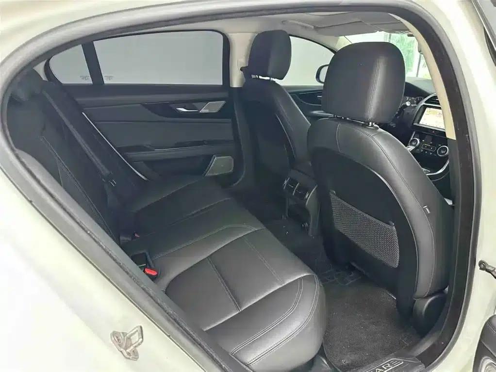 Jaguar XEL 2020 2.0T 200PS S Progressive Elegance Edition — миниатюра 5