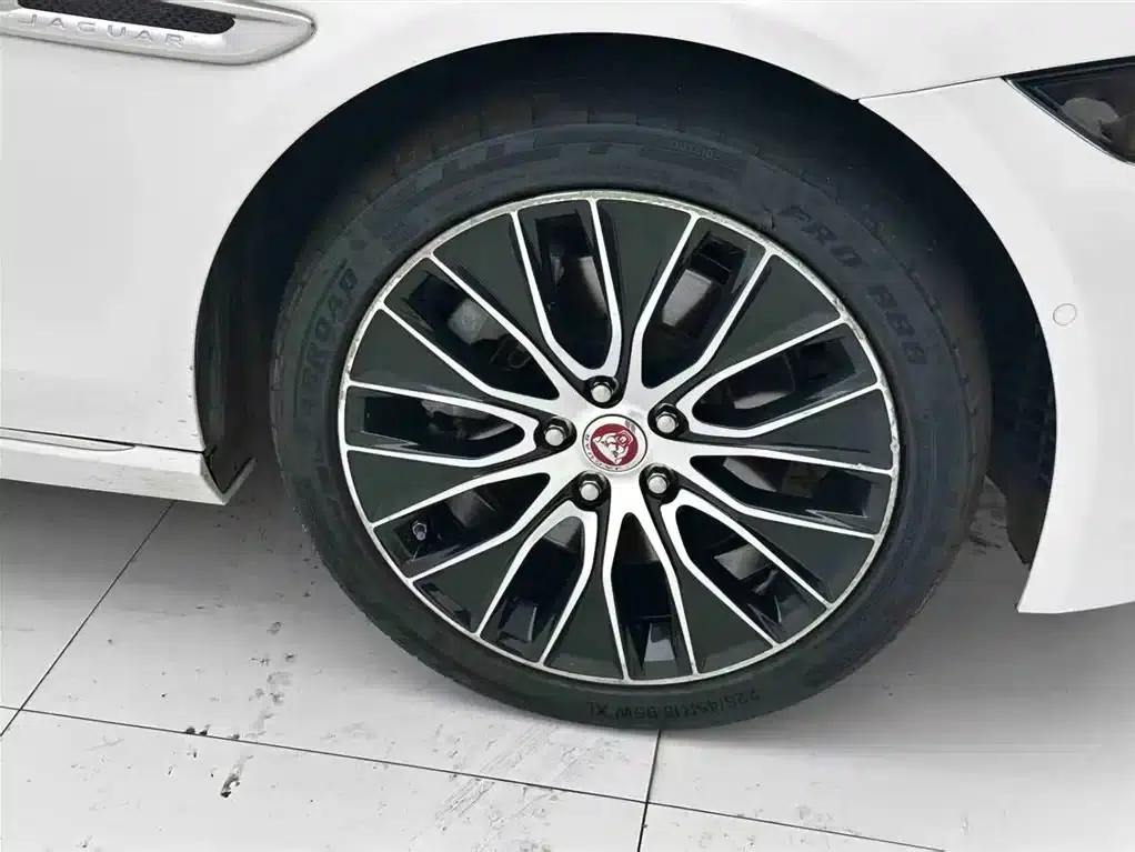Jaguar XEL 2020 2.0T 200PS S Progressive Elegance Edition — миниатюра 6