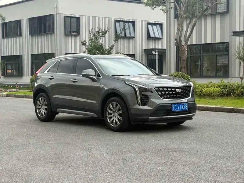 2018 Cadillac XT4 28T Two-Wheel Drive Premium Edition — миниатюра 3