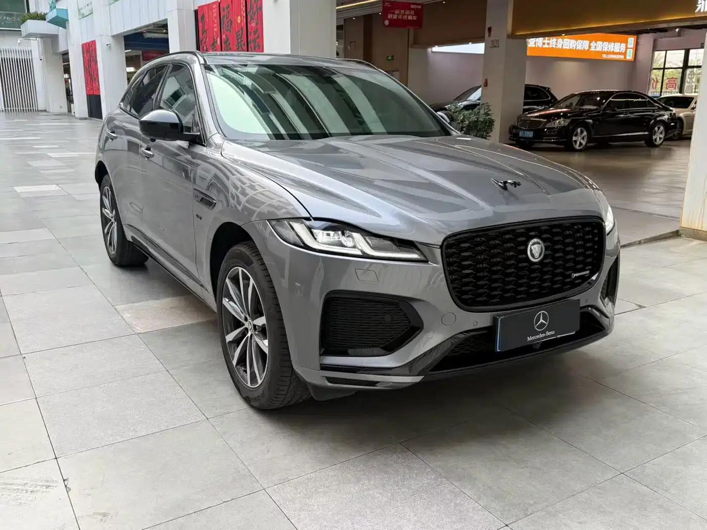 2024 Jaguar F-PACE P250 R-Dynamic SE — миниатюра 3