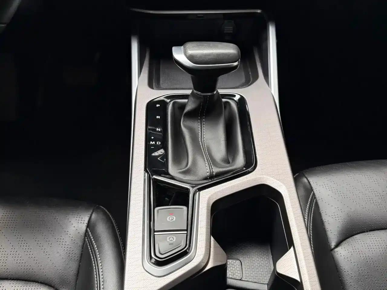 Geely Emgrand 2023 4th Generation Champion Edition 1.5L CVT Premium — миниатюра 12