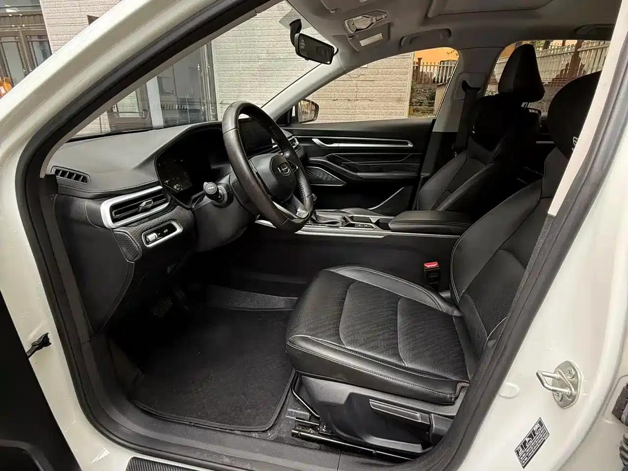 Geely Emgrand 2023 4th Generation Champion Edition 1.5L CVT Premium — миниатюра 5
