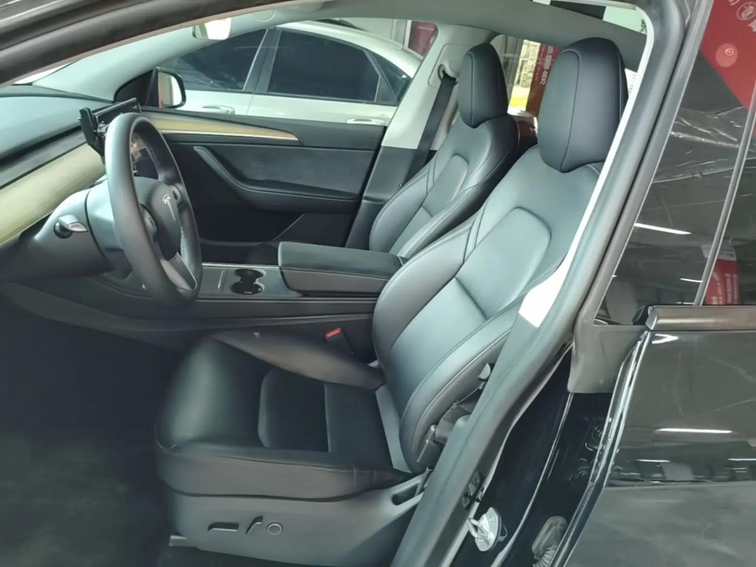 Tesla Model Y 2022 Revised Version Rear-Wheel Drive — миниатюра 17