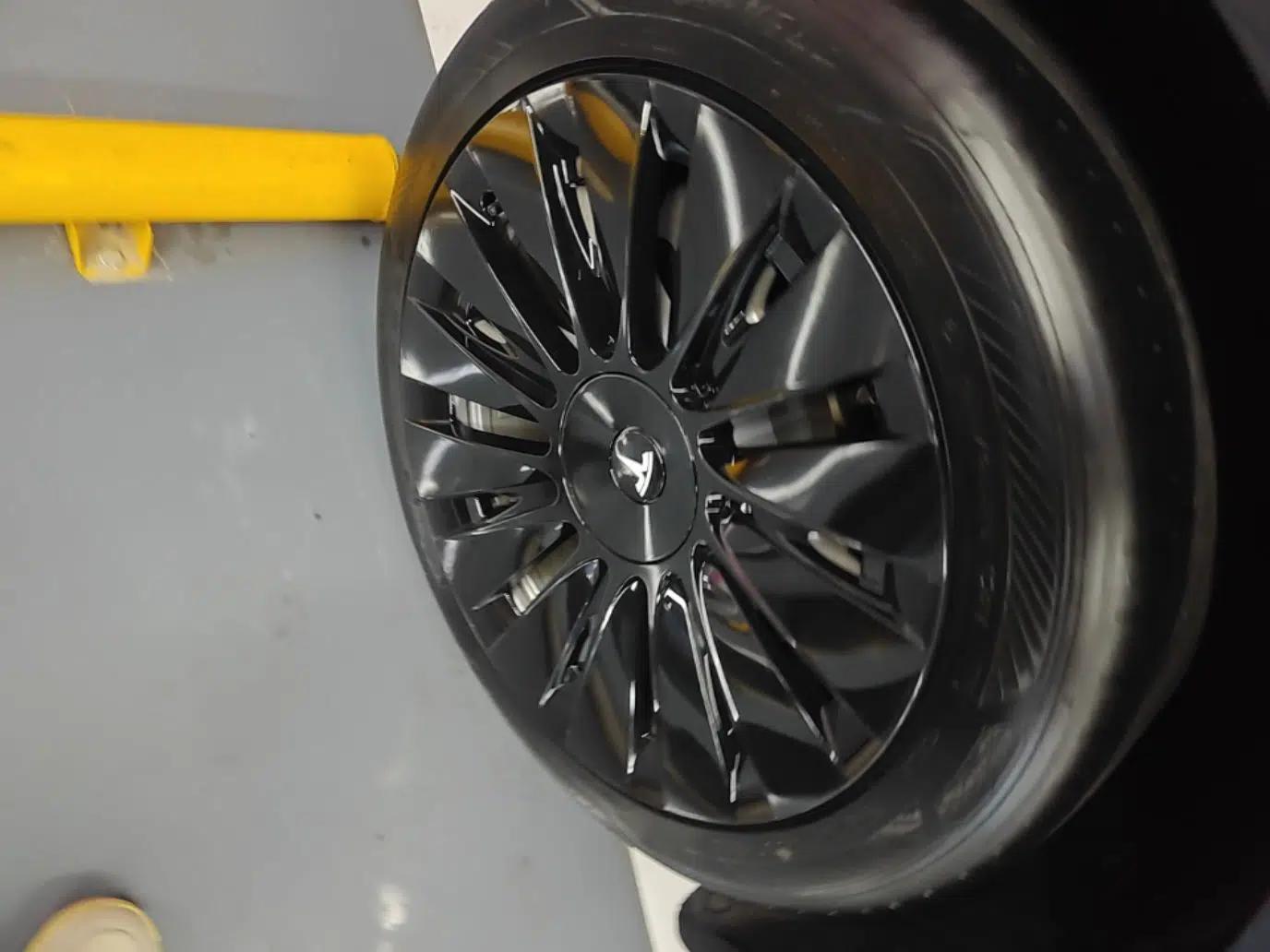 Tesla Model Y 2022 Revised Version Rear-Wheel Drive — миниатюра 11