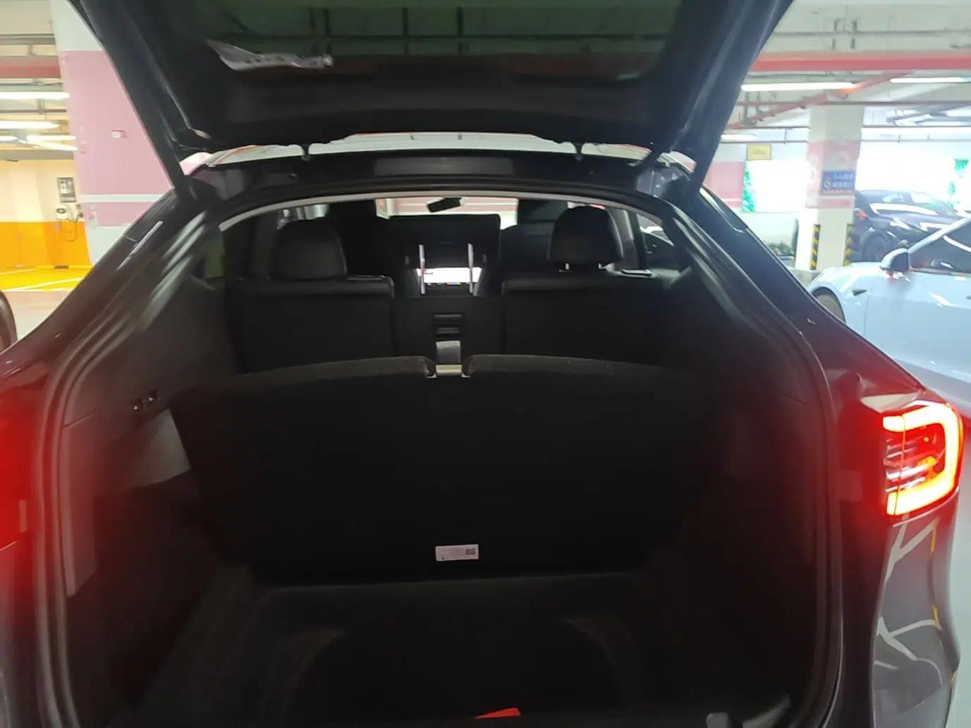 Tesla Model Y 2022 Revised Version Rear-Wheel Drive — миниатюра 22