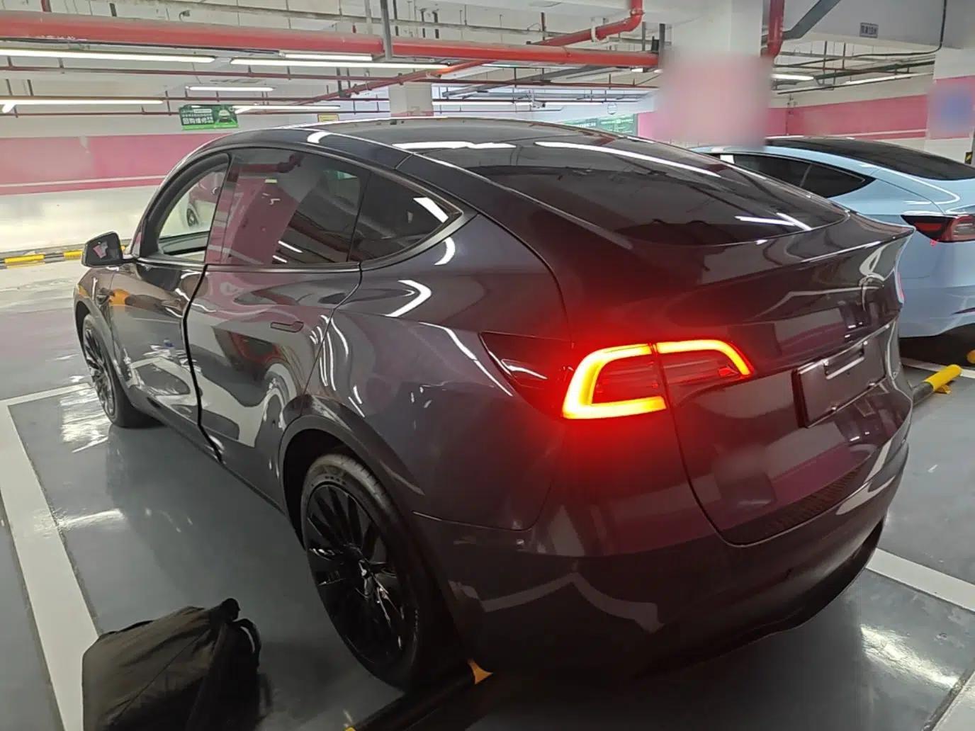Tesla Model Y 2022 Revised Version Rear-Wheel Drive — миниатюра 4