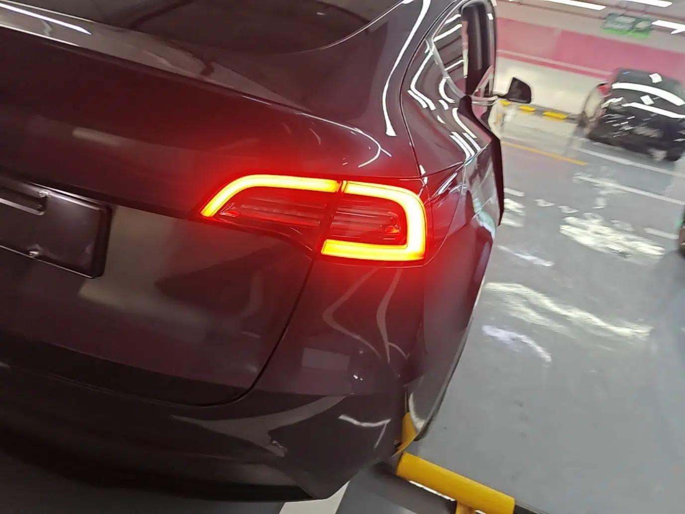 Tesla Model Y 2022 Revised Version Rear-Wheel Drive — миниатюра 9