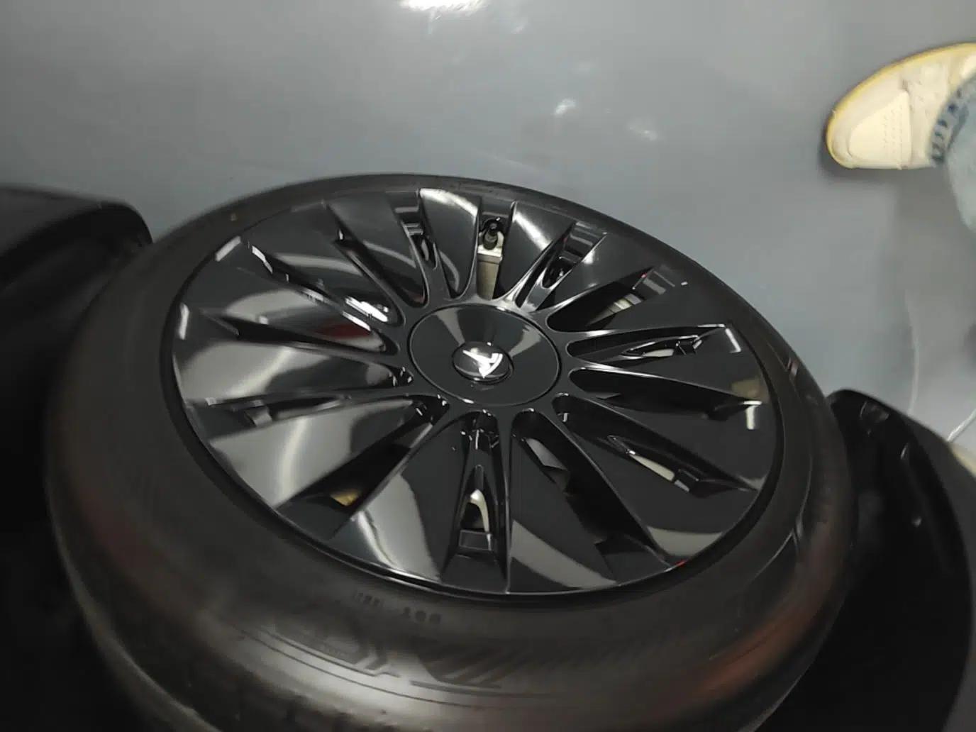 Tesla Model Y 2022 Revised Version Rear-Wheel Drive — миниатюра 10
