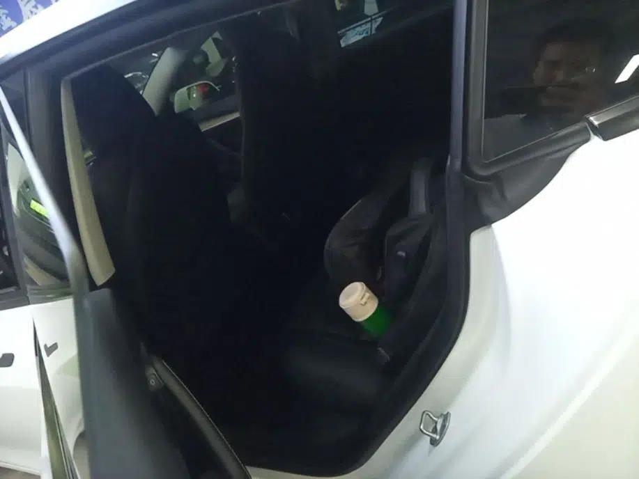 Tesla Model 3 2022 Rear-Wheel-Drive Version — миниатюра 20