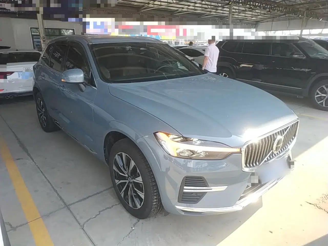 Volvo XC60 2023 B5 4x4 Smart Luxury Edition — миниатюра 3
