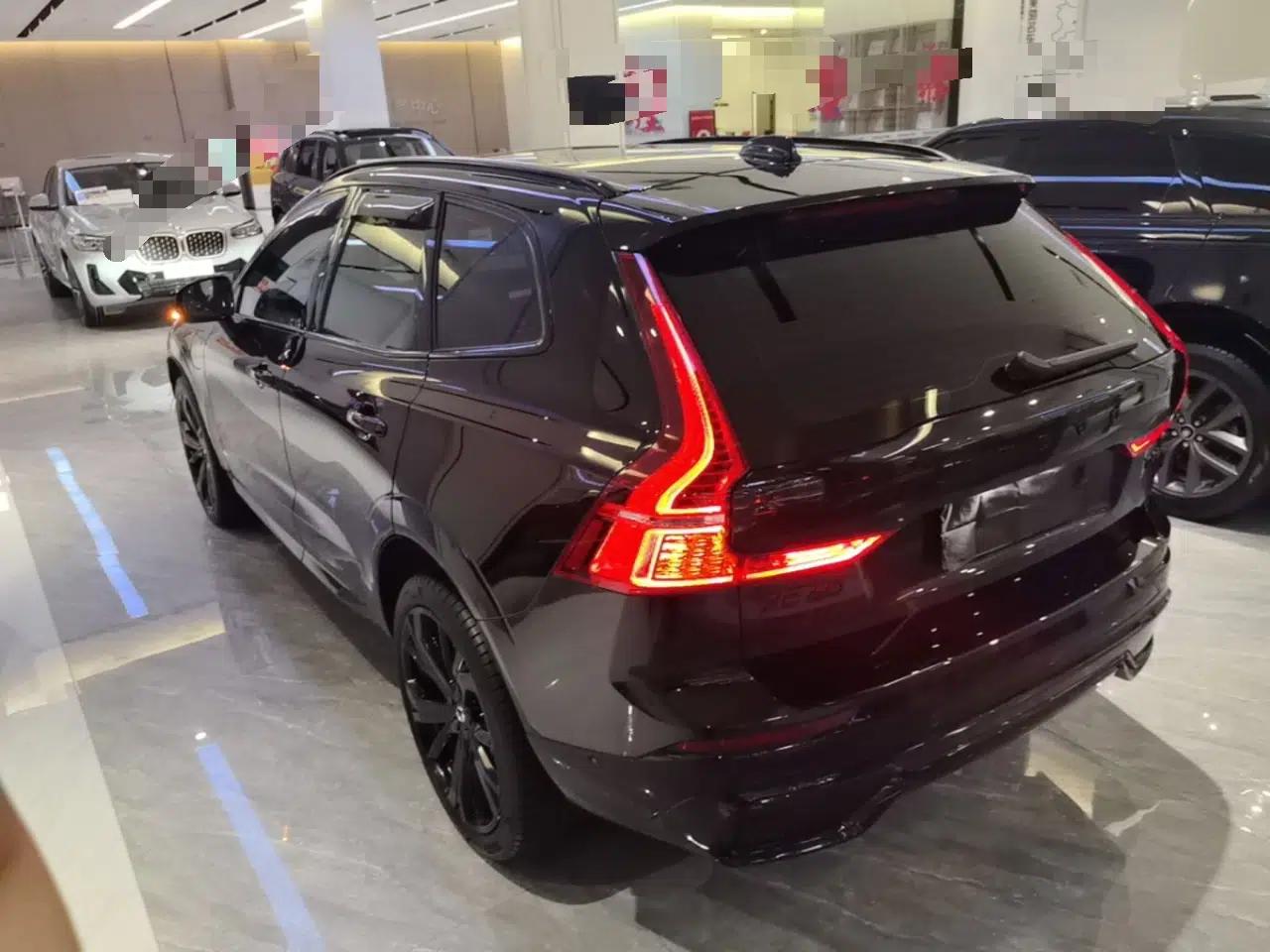 Volvo XC60 New Energy 2025 Plug-in Hybrid Long-Range All-Wheel Drive Zhiyuan Extreme Night Black Edition — миниатюра 4