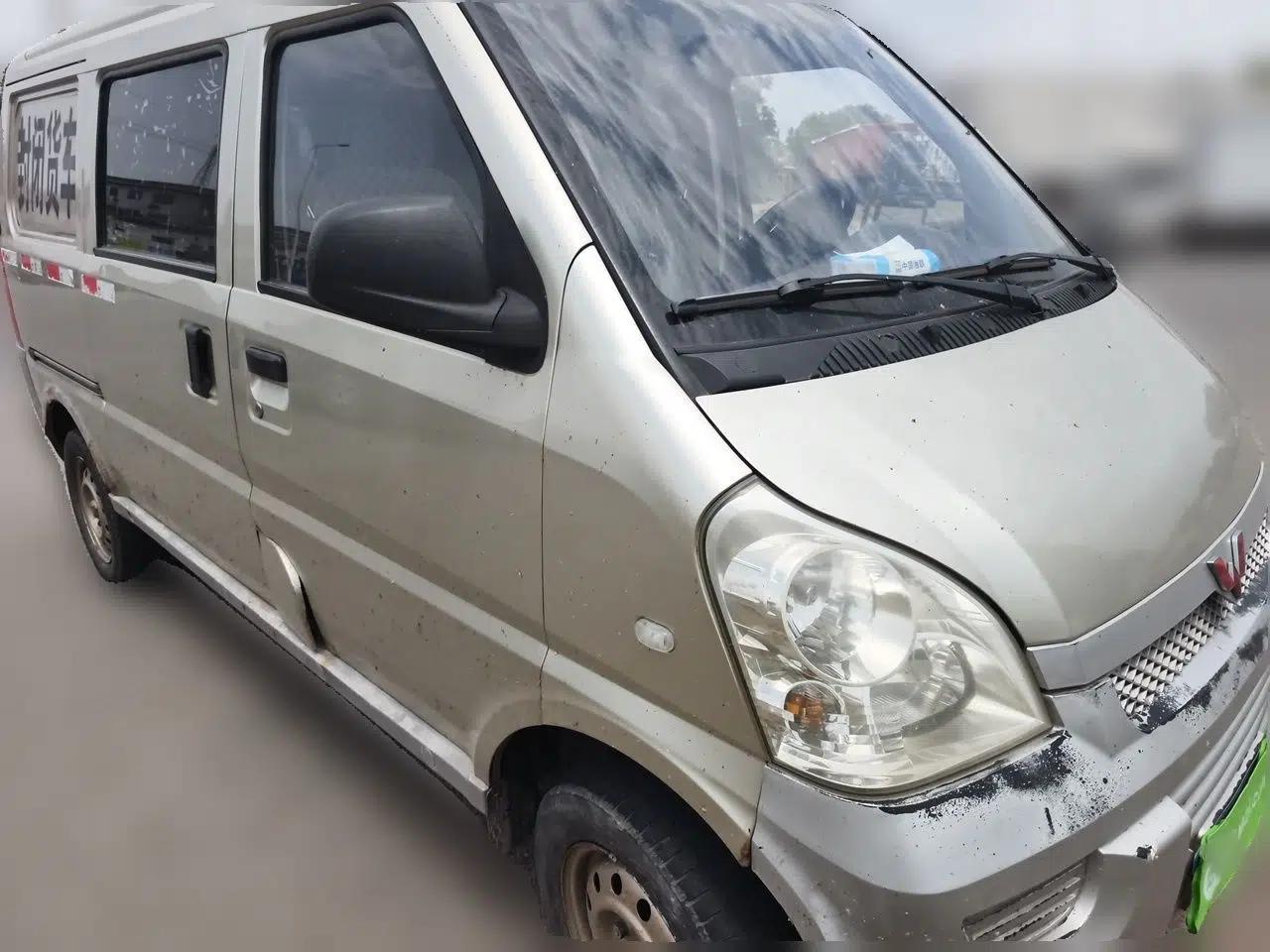 Wuling Rongguang 2016 Wuling Rongguang, 1.2L, 5‑speed manual, cargo van — миниатюра 3