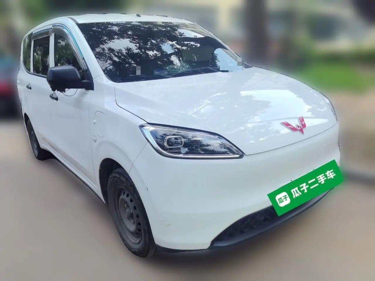 Wuling Hongguang New Energy 2024 All-Electric Model 300KM Practical Version — миниатюра 3